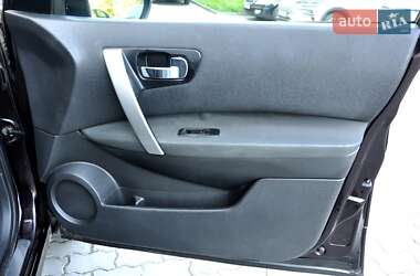 Внедорожник / Кроссовер Nissan Qashqai+2 2011 в 