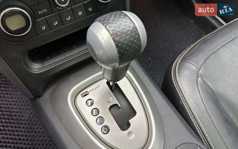 Позашляховик / Кросовер Nissan Qashqai+2 2010 в Чернівцях