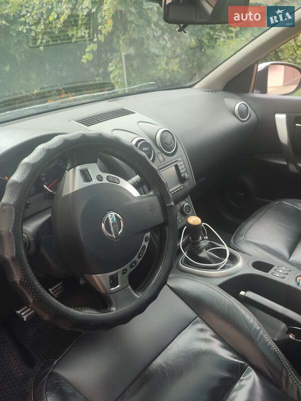 Внедорожник / Кроссовер Nissan Qashqai+2 2012 в Сарнах