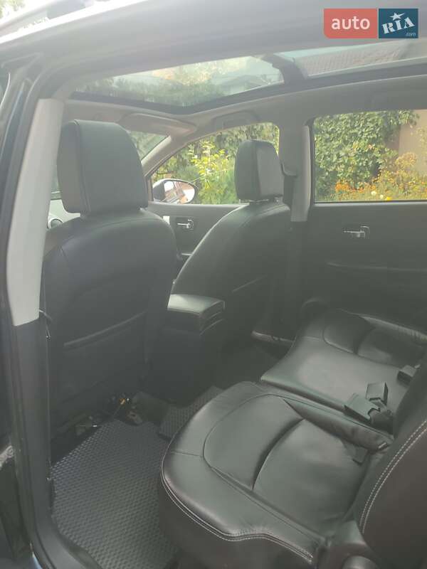 Внедорожник / Кроссовер Nissan Qashqai+2 2012 в Сарнах