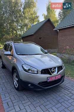 Внедорожник / Кроссовер Nissan Qashqai+2 2011 в 