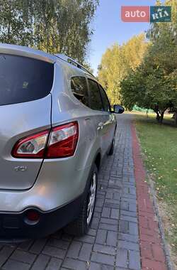 Внедорожник / Кроссовер Nissan Qashqai+2 2011 в 