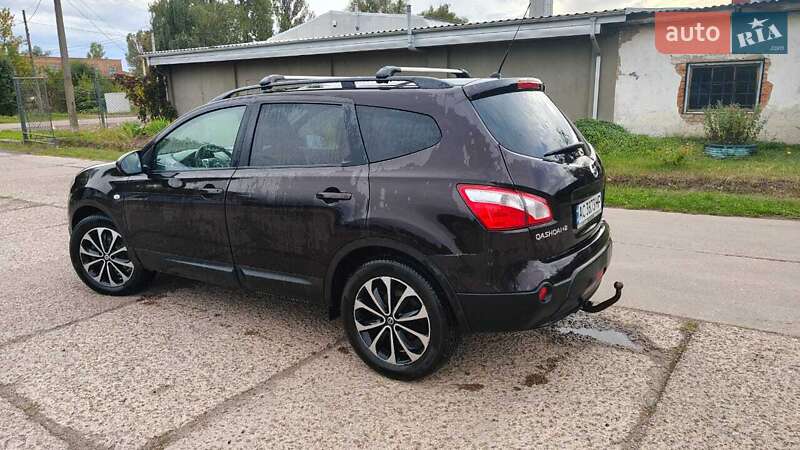 Внедорожник / Кроссовер Nissan Qashqai+2 2013 в Нововолынске
