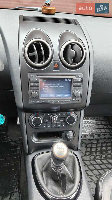 Внедорожник / Кроссовер Nissan Qashqai+2 2013 в Нововолынске