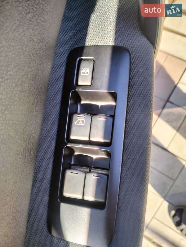 Внедорожник / Кроссовер Nissan Qashqai+2 2010 в Днепре