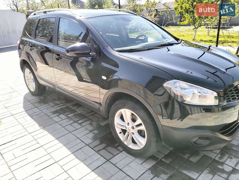 Внедорожник / Кроссовер Nissan Qashqai+2 2010 в Днепре
