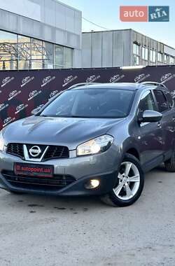 Внедорожник / Кроссовер Nissan Qashqai+2 2012 в 