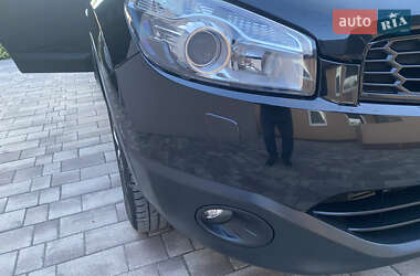 Позашляховик / Кросовер Nissan Qashqai+2 2011 в 