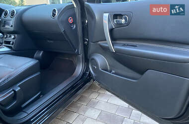 Позашляховик / Кросовер Nissan Qashqai+2 2011 в 