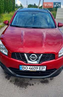 Позашляховик / Кросовер Nissan Qashqai+2 2010 в Почаєві