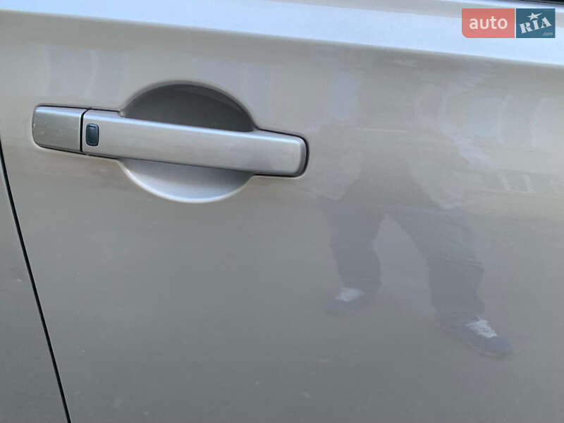 Внедорожник / Кроссовер Nissan Qashqai+2 2013 в Тернополе фото 40 Внедорожник / Кроссовер Nissan Qashqai+2 2013 в Тернополе