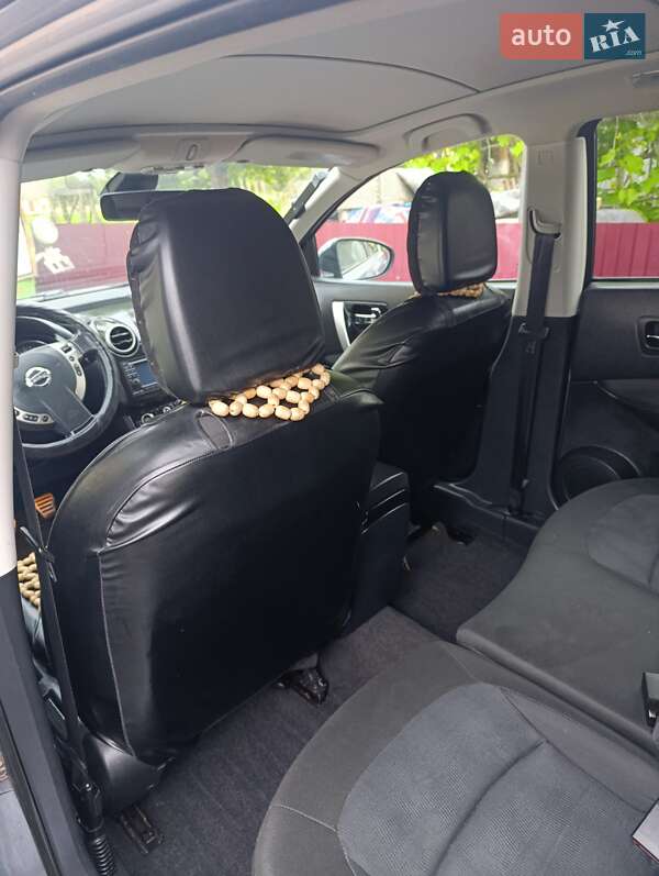 Внедорожник / Кроссовер Nissan Qashqai+2 2011 в Нововолынске