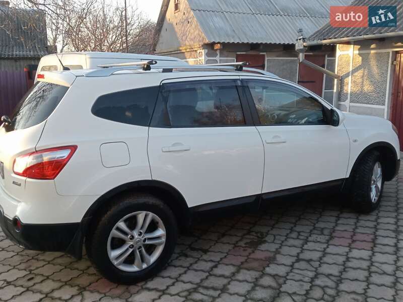 Внедорожник / Кроссовер Nissan Qashqai+2 2012 в Владимире