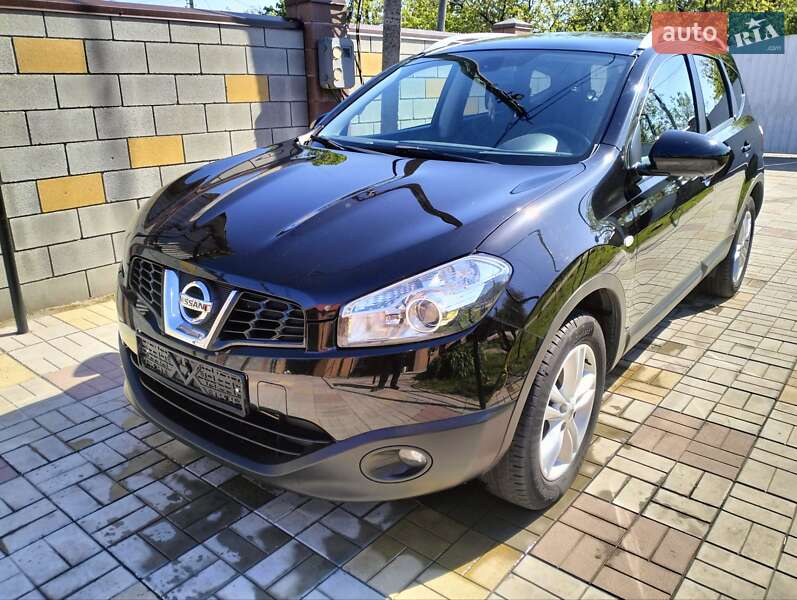 Nissan Qashqai+2 2010