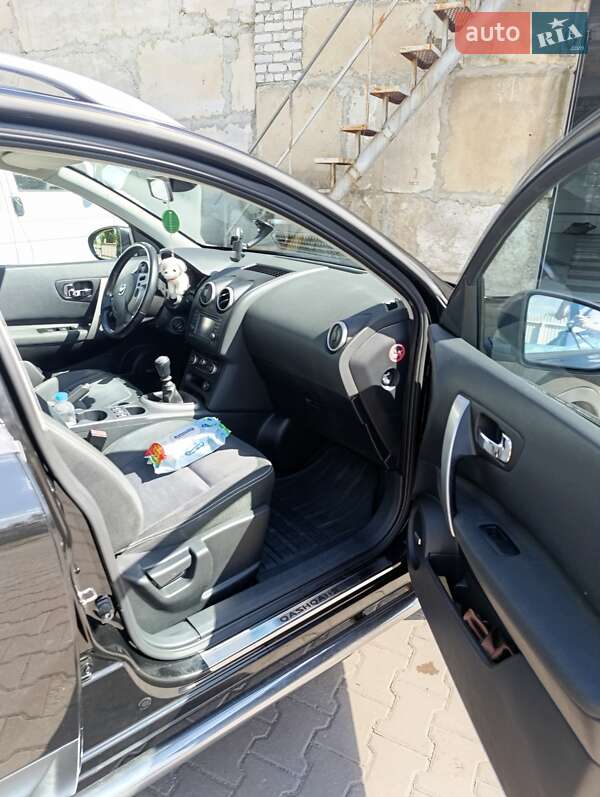 Внедорожник / Кроссовер Nissan Qashqai+2 2010 в Харькове