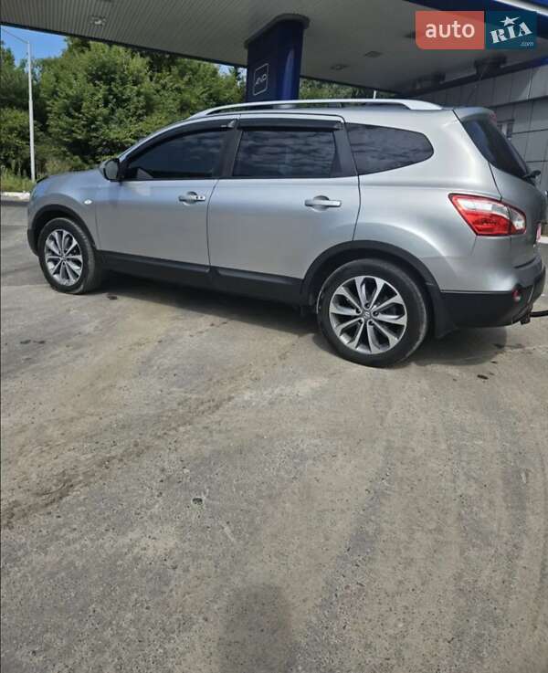 Внедорожник / Кроссовер Nissan Qashqai+2 2010 в Стрые