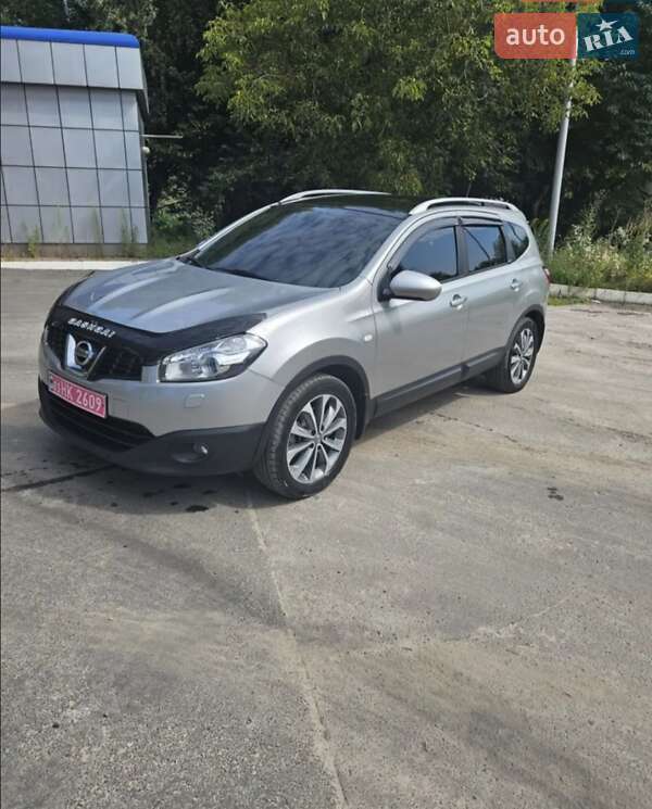 Внедорожник / Кроссовер Nissan Qashqai+2 2010 в Стрые