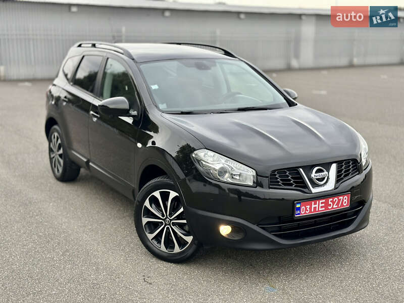 Внедорожник / Кроссовер Nissan Qashqai+2 2013 в Киеве