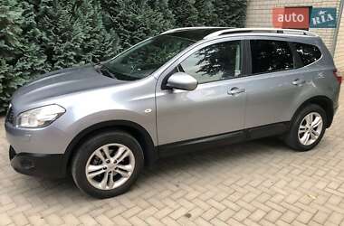 Позашляховик / Кросовер Nissan Qashqai+2 2011 в  фото 5 Позашляховик / Кросовер Nissan Qashqai+2 2011 в