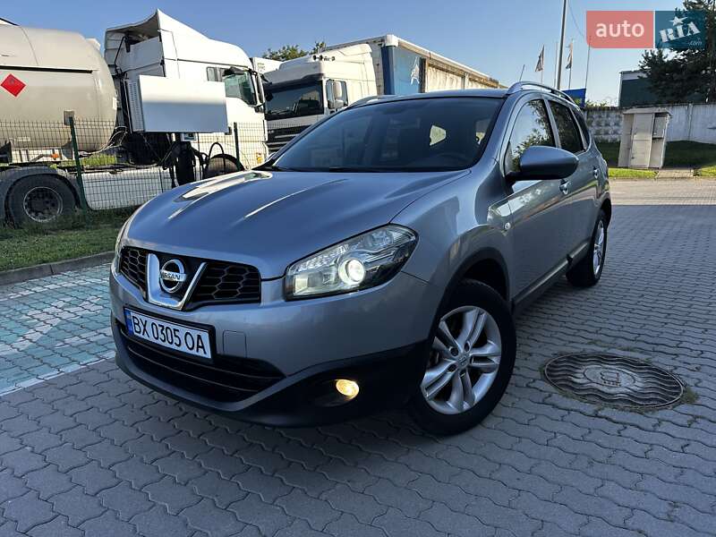 Nissan Qashqai+2 2010