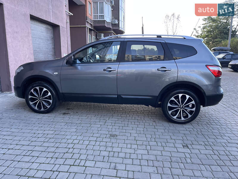 Позашляховик / Кросовер Nissan Qashqai+2 2010 в Львові фото 6 Позашляховик / Кросовер Nissan Qashqai+2 2010 в Львові