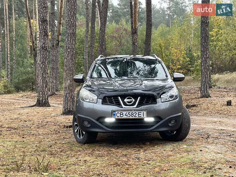 Nissan Qashqai+2 2011