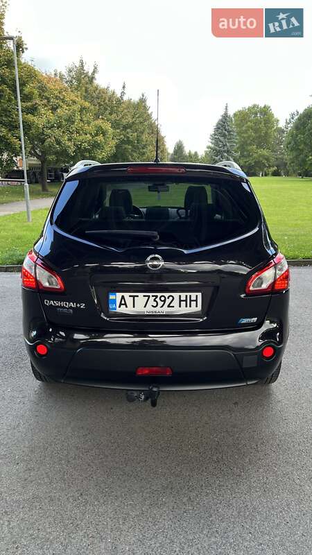 Внедорожник / Кроссовер Nissan Qashqai+2 2010 в Залещиках