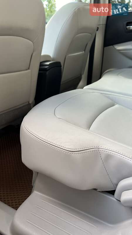 Внедорожник / Кроссовер Nissan Qashqai+2 2010 в Залещиках