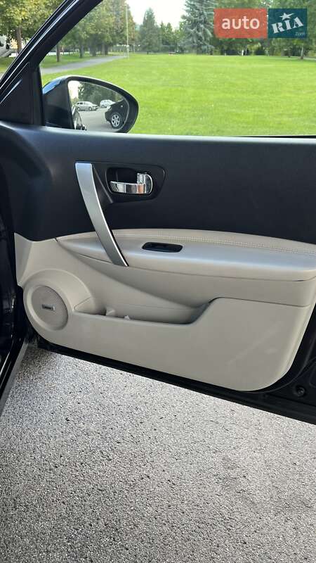 Внедорожник / Кроссовер Nissan Qashqai+2 2010 в Залещиках