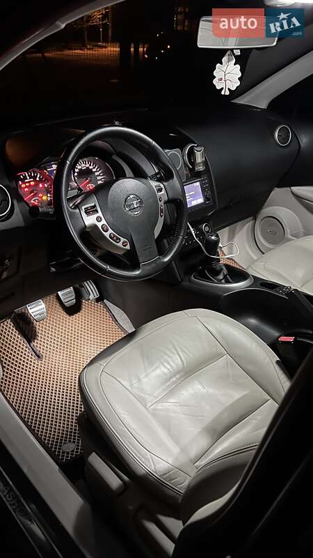 Внедорожник / Кроссовер Nissan Qashqai+2 2010 в Залещиках