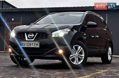 Позашляховик / Кросовер Nissan Qashqai+2 2011 в Теофіполі