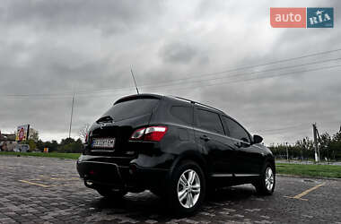 Внедорожник / Кроссовер Nissan Qashqai+2 2011 в 