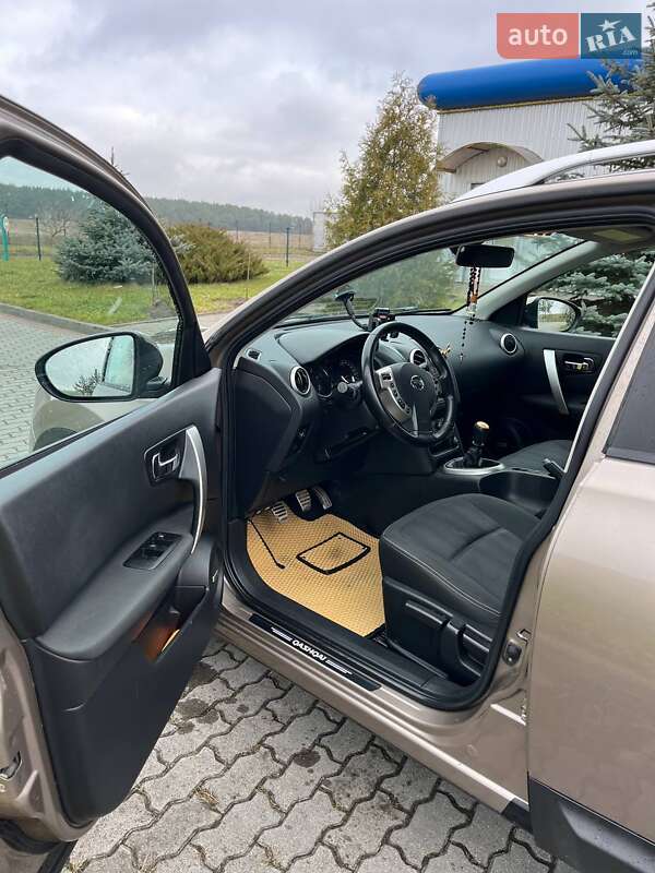 Внедорожник / Кроссовер Nissan Qashqai+2 2011 в Радехове