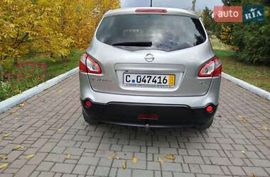 Внедорожник / Кроссовер Nissan Qashqai+2 2011 в 