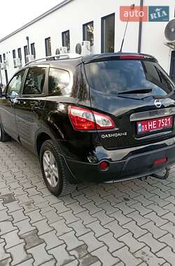 Внедорожник / Кроссовер Nissan Qashqai+2 2011 в 