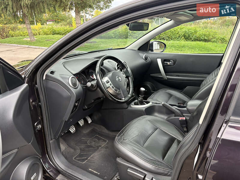 Позашляховик / Кросовер Nissan Qashqai+2 2010 в Заболотові