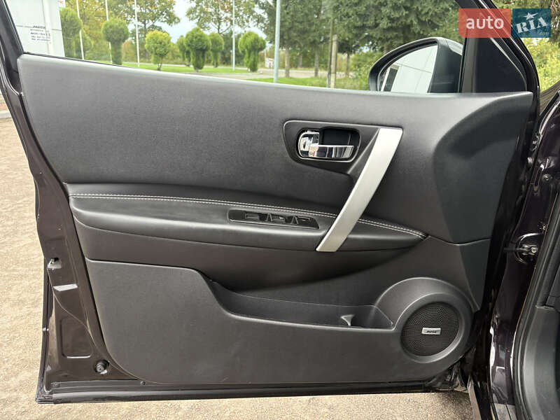 Позашляховик / Кросовер Nissan Qashqai+2 2010 в Заболотові