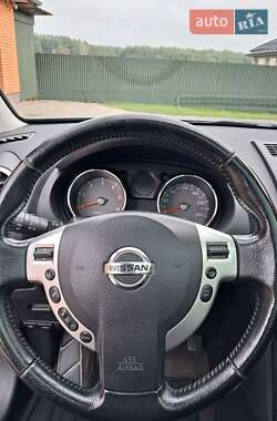 Позашляховик / Кросовер Nissan Qashqai+2 2009 в  фото 25 Позашляховик / Кросовер Nissan Qashqai+2 2009 в