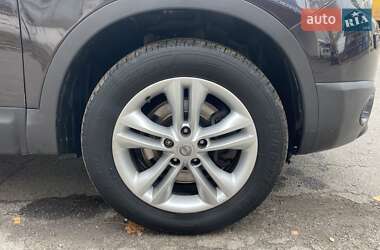 Внедорожник / Кроссовер Nissan Qashqai+2 2013 в 
