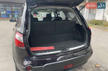 Внедорожник / Кроссовер Nissan Qashqai+2 2013 в 