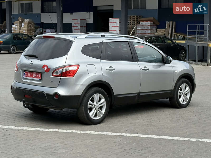 Позашляховик / Кросовер Nissan Qashqai+2 2012 в Рівному фото 8 Позашляховик / Кросовер Nissan Qashqai+2 2012 в Рівному