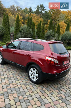 Позашляховик / Кросовер Nissan Qashqai+2 2011 в 
