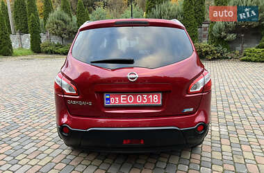 Позашляховик / Кросовер Nissan Qashqai+2 2011 в 