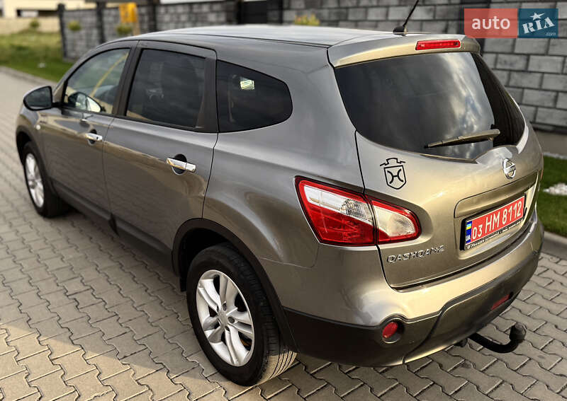 Позашляховик / Кросовер Nissan Qashqai+2 2011 в Рівному