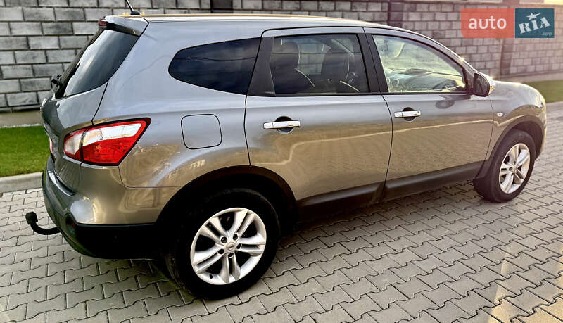 Позашляховик / Кросовер Nissan Qashqai+2 2011 в Рівному