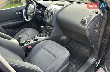 Внедорожник / Кроссовер Nissan Qashqai+2 2011 в 