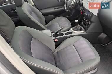 Внедорожник / Кроссовер Nissan Qashqai+2 2012 в 