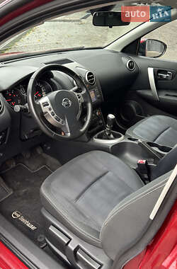 Внедорожник / Кроссовер Nissan Qashqai+2 2010 в 