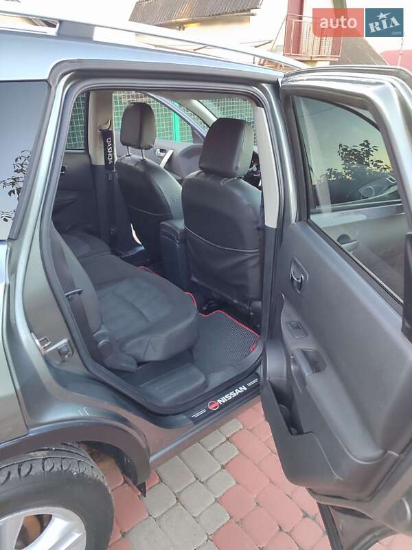 Внедорожник / Кроссовер Nissan Qashqai+2 2011 в Тернополе фото 18 Внедорожник / Кроссовер Nissan Qashqai+2 2011 в Тернополе