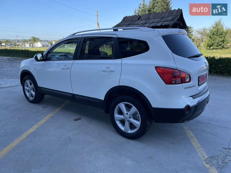 Внедорожник / Кроссовер Nissan Qashqai+2 2009 в Косове